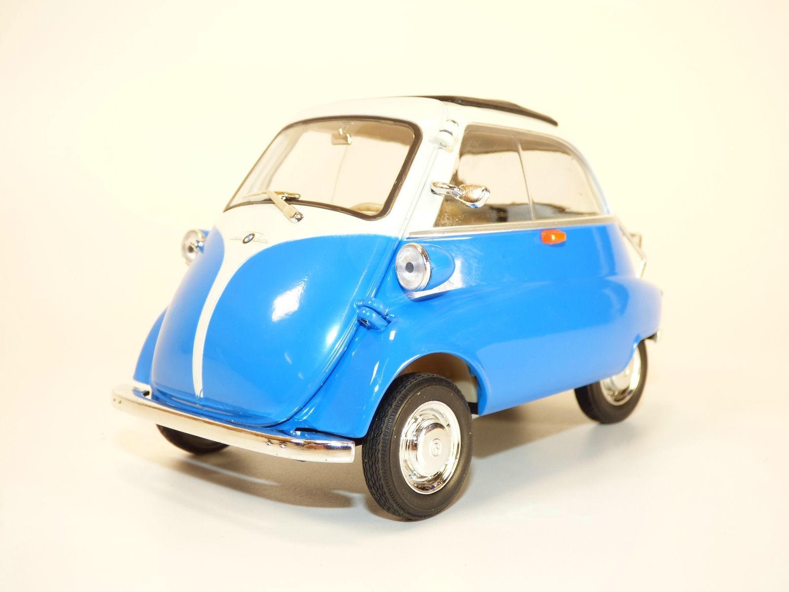 BMW Isetta 250 bleu 1/18 voiture miniature collection vintage métal