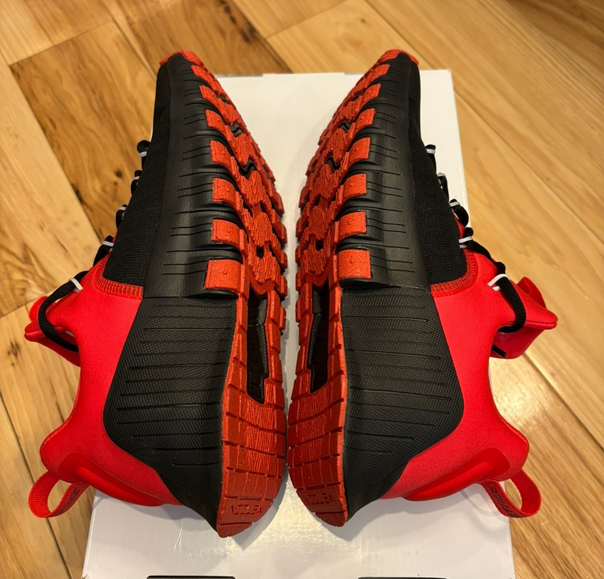 Nike By You Women's Free Metcon 6 Black Red White IM1373 900 Size 8.5 thumbnail 6