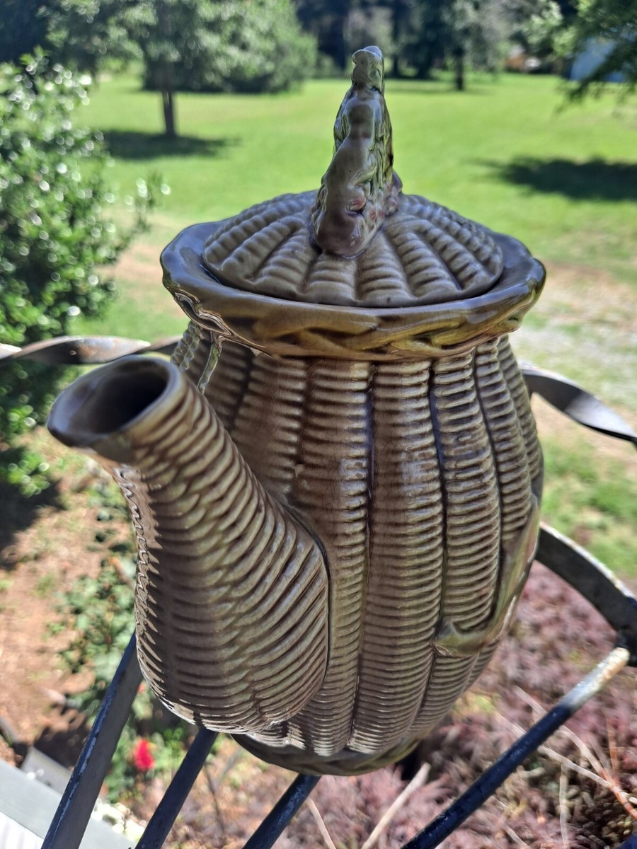 トラディショナル・テール Tilso Japan Teapot with Wicker Design Tea Leaf and Fruit on