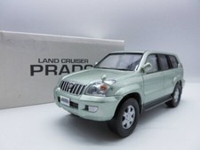 1:24 Toyota 3rd Land Cruiser Prado 120 Light Green Color Sample Mini Car CHN