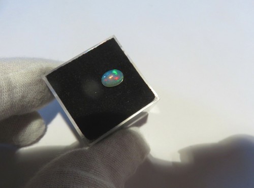 Edelopal Äthiopien Cabochon 7x5 mm 0.6 ct. U23858 - Bild 3 von 8