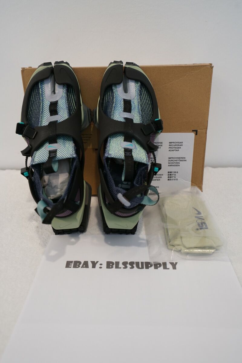 NIKE ISPA ZOOM ROAD WARRIOR ISPA CLEAR JADE IN HAND BRAND NIKE ISPA ZOOM ROAD WARRIOR ISPA CLEAR JADE IN HAND BRAND