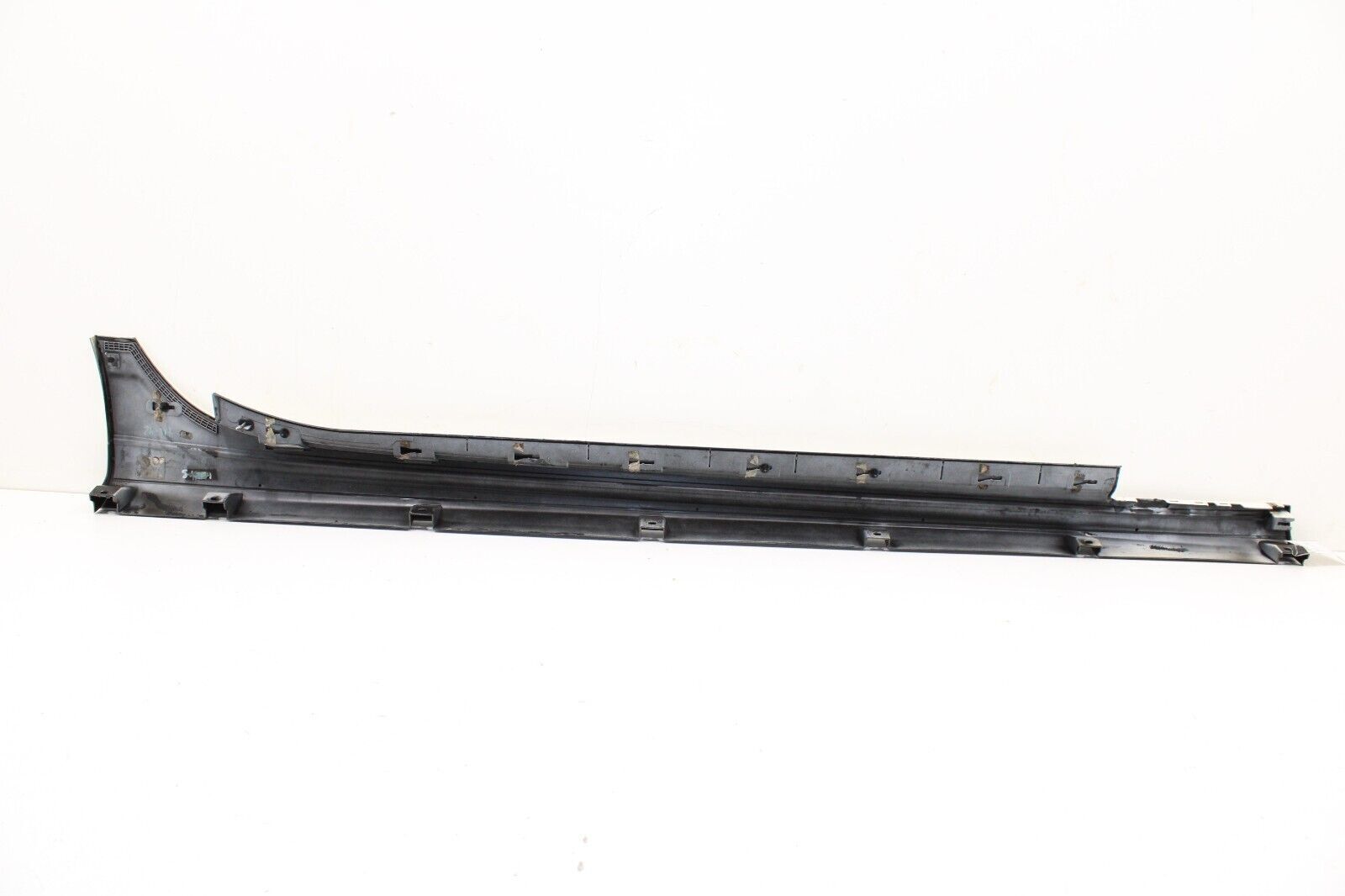 2014 - 2020 MASERATI GHIBLI LEFT DRIVER SIDE SKIRT ROCKER PANEL MOLDING OEM