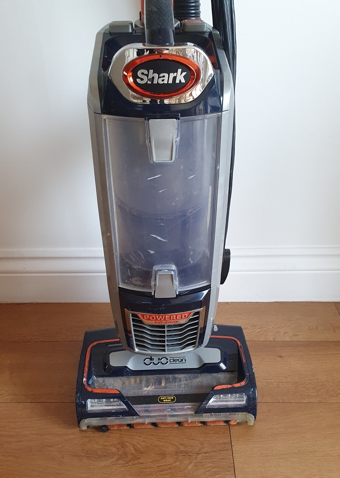 Shark Upright Vacuum Cleaner NZ801UKT Powered LiftAway with AntiHair Wrap Tech eBay
