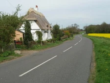 Photo 6x4 Thatched Cottage, Washingley Lane Chapel End/TL1187  c2008