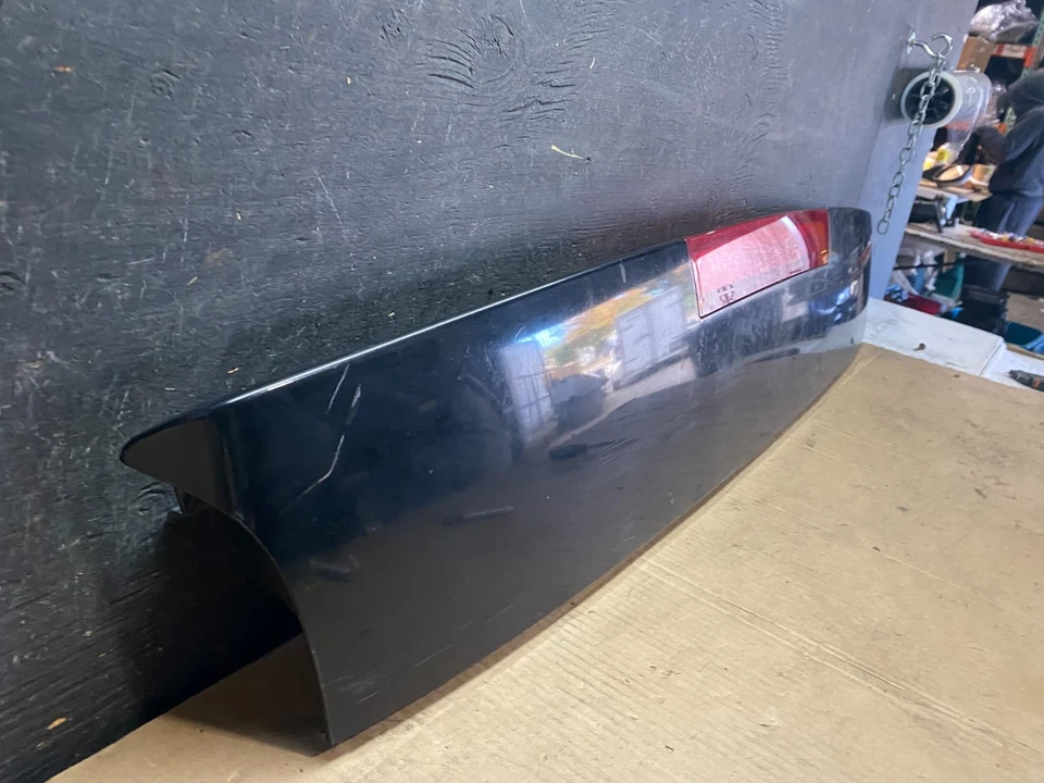 GMC Yukon 2008-2013 híbrido alerón ala tercera luz de freno T4037 PS Foto 3 de 4