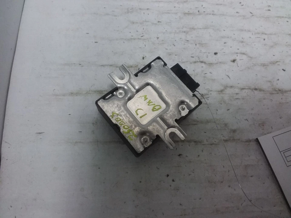 Módulo de controle da bomba de combustível destro quarto interno compatível com 16-22 BMW X1 16147404880 - Imagem 3 de 4