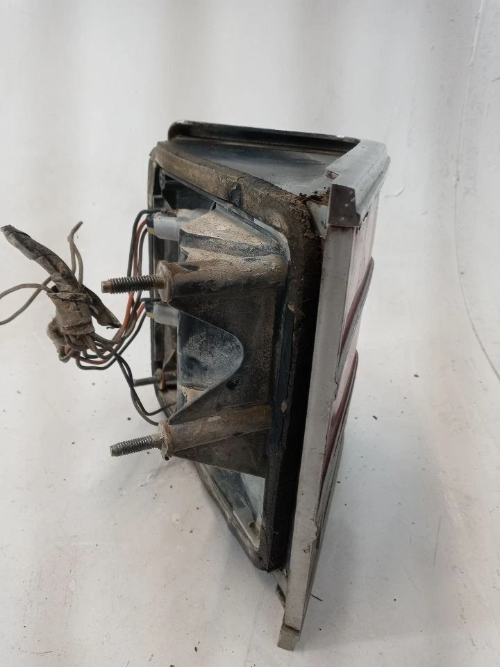 1988 - 1991 原始设备制造商 Mercury COLONY PARK WAGON 乘客右尾灯原始设备制造商已测试  — 第 3/4 张图片