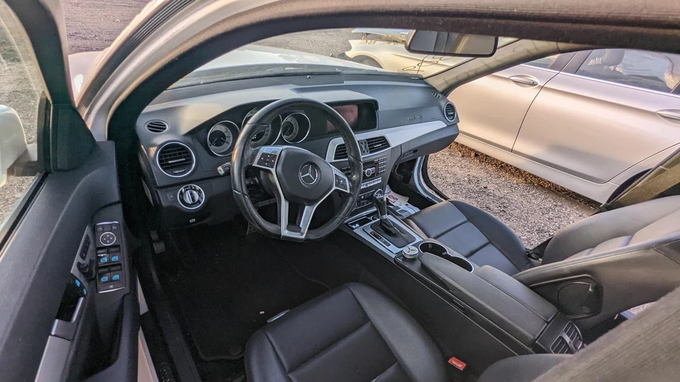 Cristal trasero usado se adapta a: Mercedes-benz Mercedes clase c 204 2013 tipo C250 SDN Foto 3 de 4