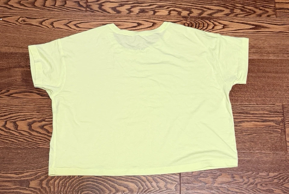 Lululemon Cates Mujer Cuello Redondo Corto Cuadrado Amarillo Neón Algodón Pima Talla 6? (20,5x18) Foto 2 de 4