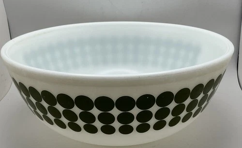 Vintage 1970 PYREX 10" White Green Dots 4 Qt. Ovenware Mixing Bowl (404)