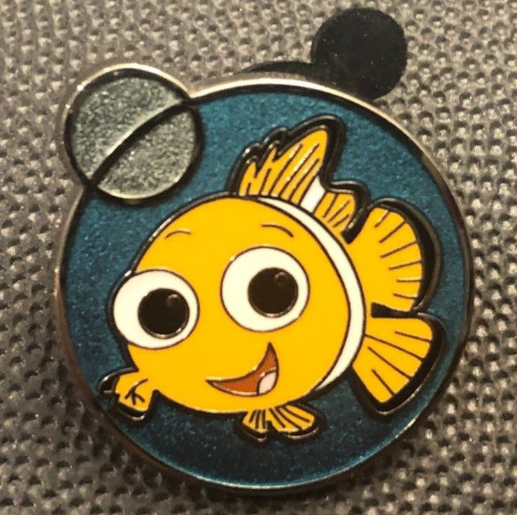 Disney pin 46393 Finding Nemo Dory store Australia Pixar bubble ocean fish