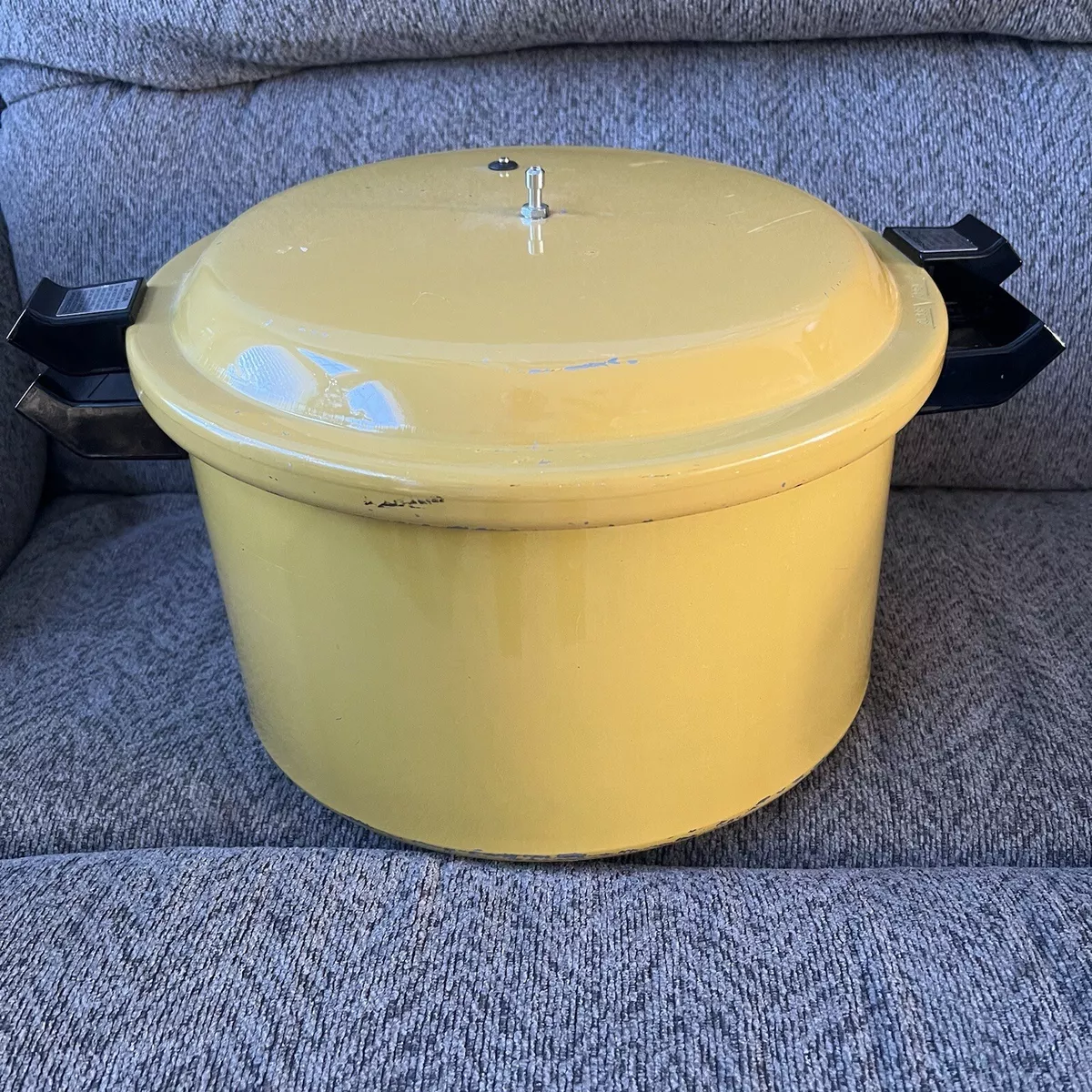 Vintage Presto 12 Qt PRESSURE COOKER Canner CAA12H Yellow Harvest