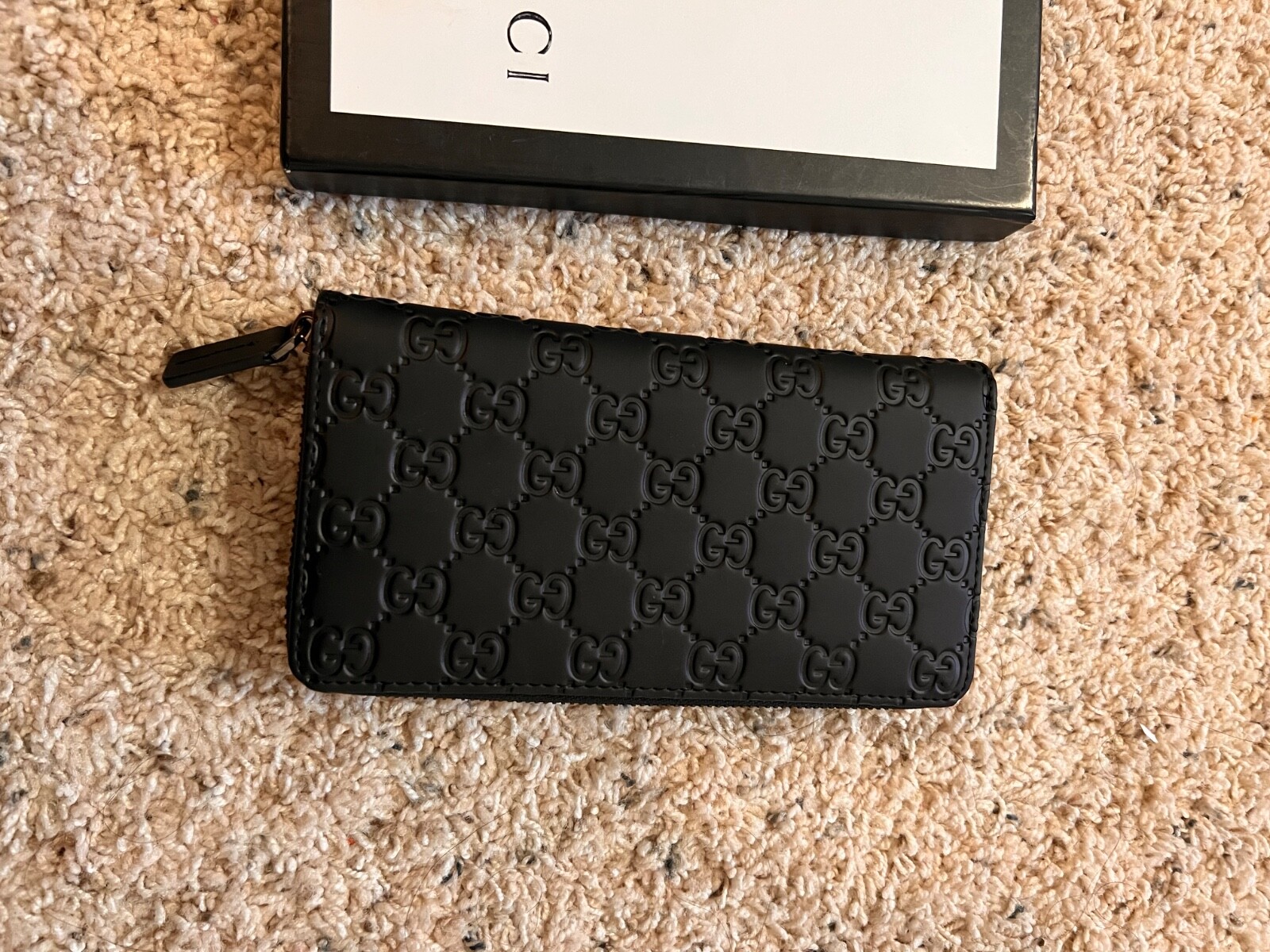 Leather Wallet for Women Brand New Handbag with Card Slots  -image