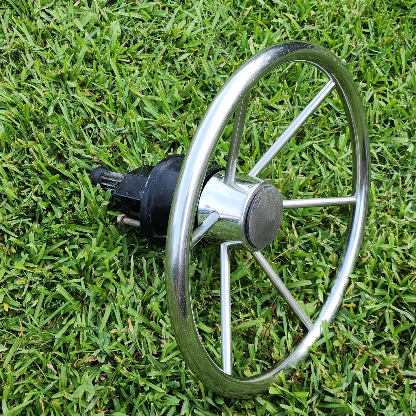 Vtg 1980's SEA RAY Cruiser Boat Steering Wheel Mount Assy Rack Helm 15