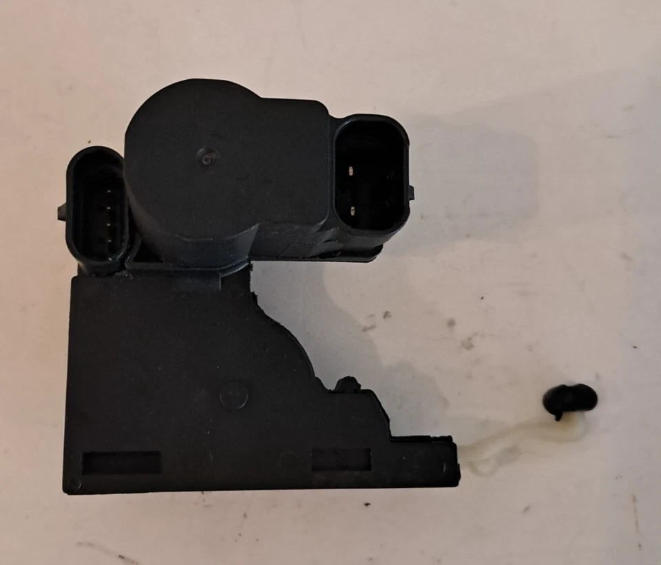 Power Door Lock Actuator Passenger Right RH Rear Chevy GMC Yukon Pontiac Buick - Image 2 of 4