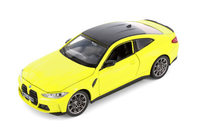 BMW M4 YELLOW COMPACT EXECUTIVE CAR 1/24 DIECAST CAR SHOWCASTS 68280D