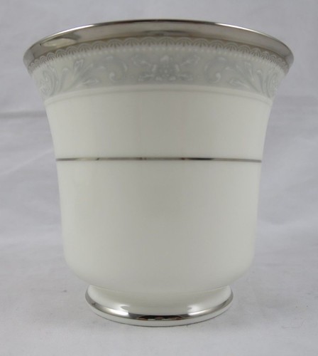 Noritake Manderleigh Coffee Tea Cup Saucer Set Gray Scroll Floral Platinum Trim - Picture 3 of 12