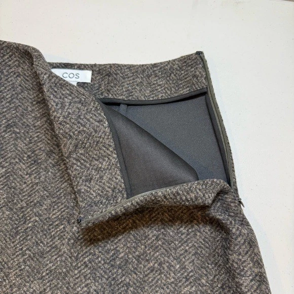 COS Wool Blend Herringbone Mini Skirt Womens 4 Gray Brown Tweed Lined Academia - Image 4 of 4