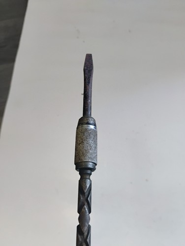Vtg KLEIN TOOLS 64000 Sprial Ratcheting Screwdriver Reversable w/ 1 bit - Picture 4 of 6