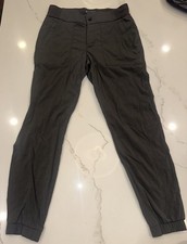 Athleta Trekkie 2.0 Jogger Pants Size 2 Dark Olive Green