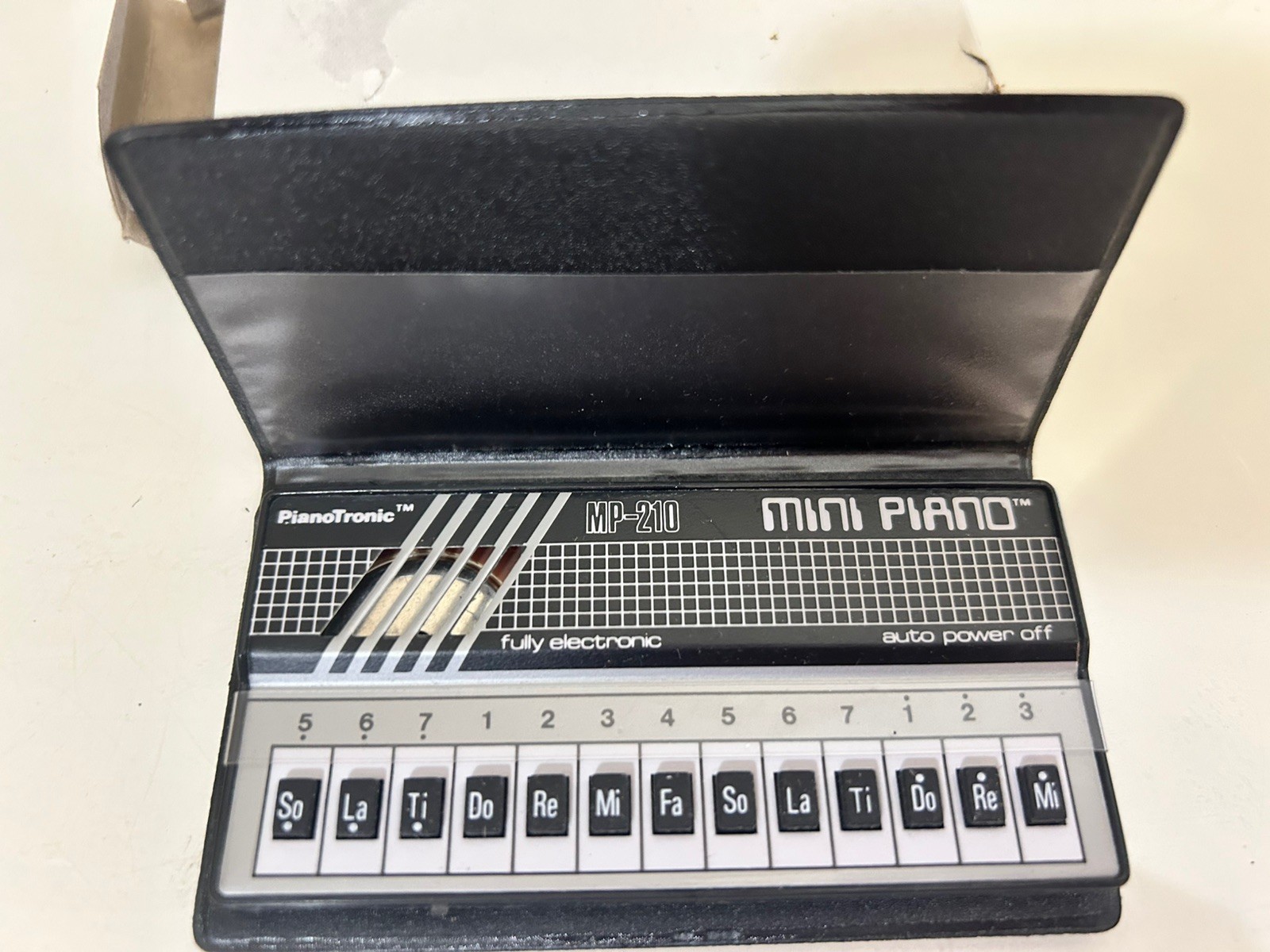 Vintage PianoTronic MP-210 Mini Piano Electronic Keyboard 13 Keys 