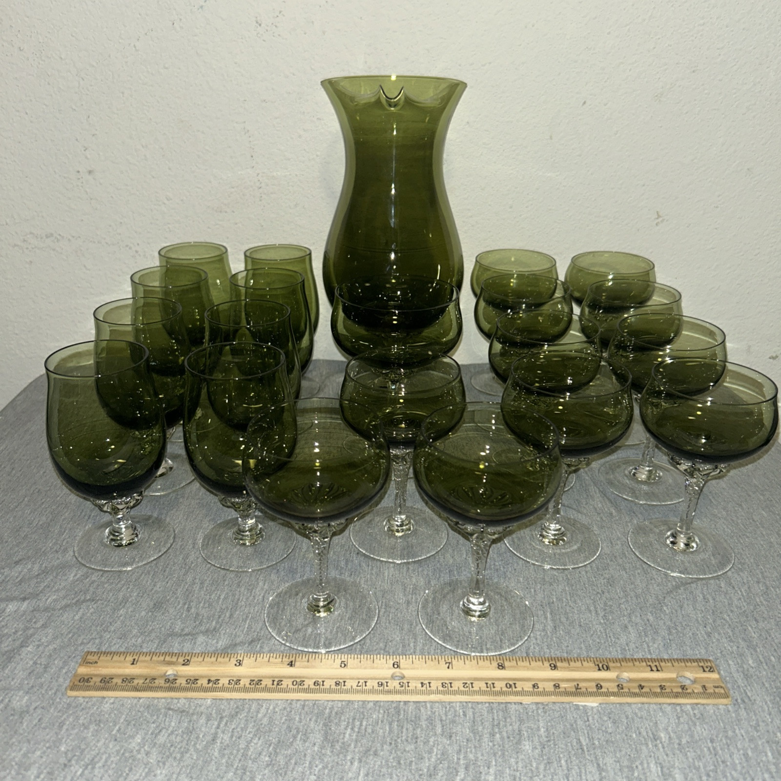 VTG Sasaki Hand Blown Cordial Etched Stem Glassware 21 Piece Set Fantasia Green