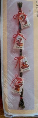 Creative Circle Christmas Baker Bear Spice Sacks Crewel Embroidery Kit #2442 NEW