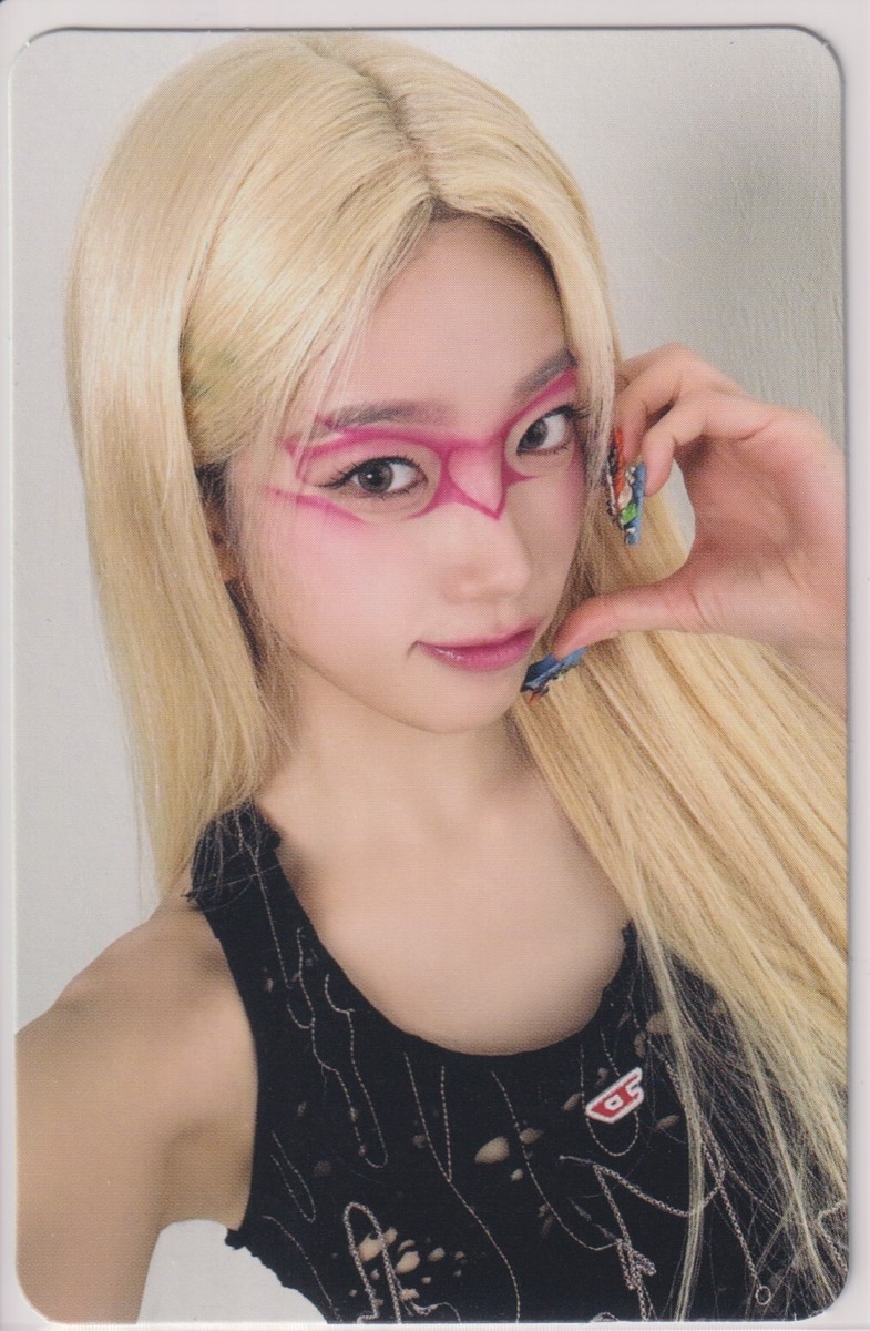 LE SSERAFIM Kazuha Official Photocard | Crazy Album Weverse Ver A2