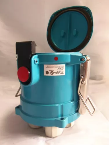 New Meltric Corp. 37-94167 Receptacle/Connector Ser. DS100 100A 3P+N+G 3R