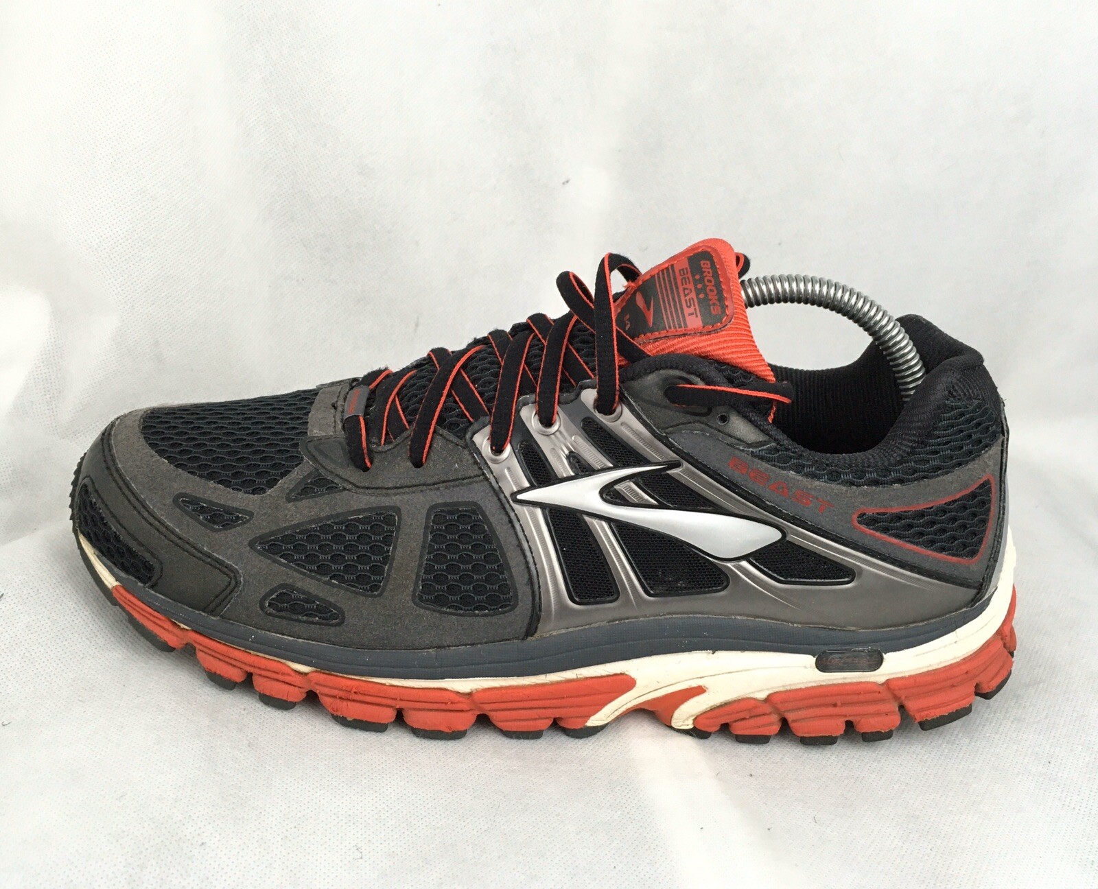 brooks beast 13 2e