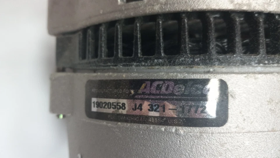 ALTERNADOR REMAN ACDELCO para Ford Crown Vic Lincoln Town Car Mercury 4,6 L V8  Foto 2 de 4