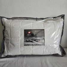 NEW SWISS COMFORTS QUILTED DOWN ALTERNATIVE QUEEN SIZE BED PILLOW 20"X30"