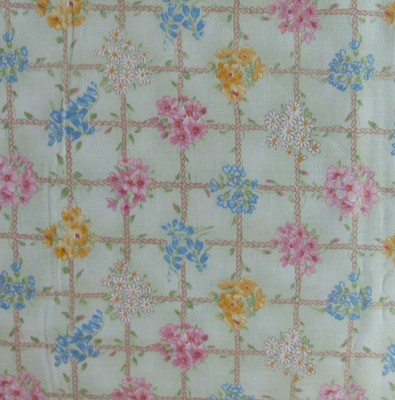 3/4 yd FLORAL FANCY Red Rooster Fabrics #11595 Pretty Trellis Quilting Fabric