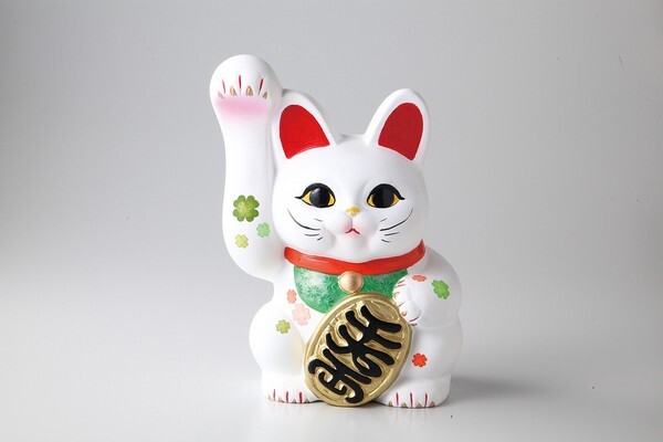 Maneki neko Japanese Lucky cat Tokoname yaki ware Japan Clover