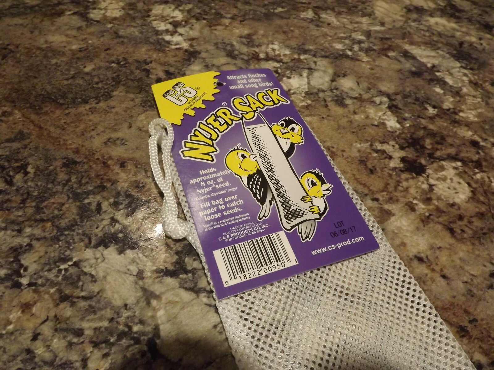 C and S Products Nyjer Sack Wild Bird Feeder Nylon, Finches Song Birds NEW
