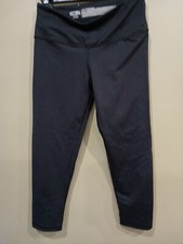 Victoria Secret Sport Small Classic Black Cropped Pants Athleisure Yoga Slimming