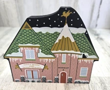 Cat's Meow Village North Pole Collection II Workshop A 1998 Shelf Sitter