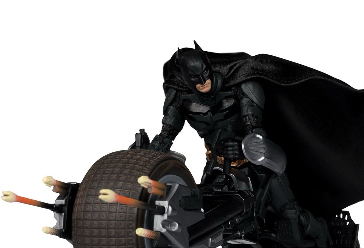HOTTOYS BATPOD & BATMAN セット The Dark Knight's Batman and Bat-Pod Rev up With Hot Toys