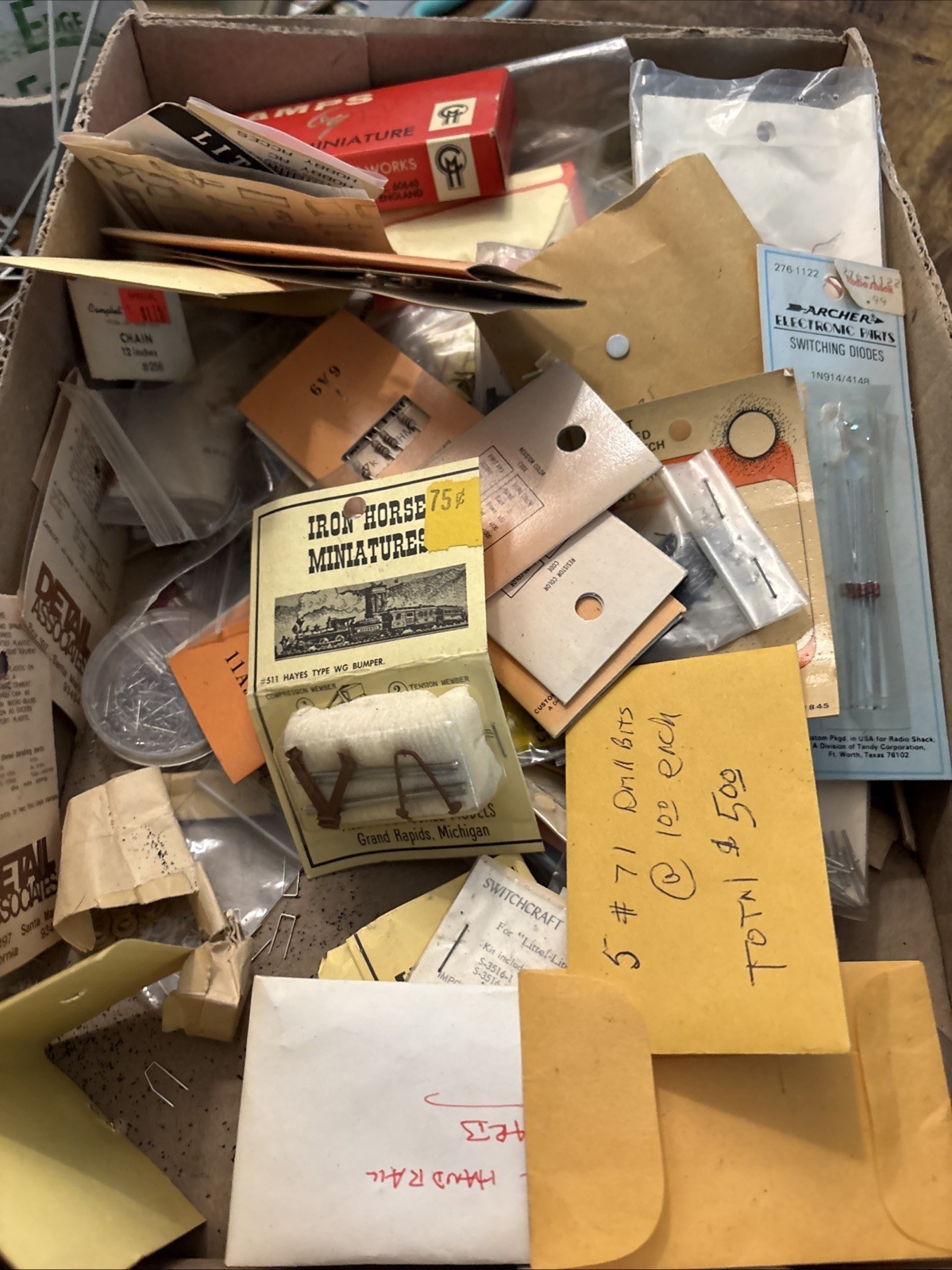 Huge Lot Of Ho Train Parts. Bulbs, Iron Horse Miniatures. Ho Scale And Others