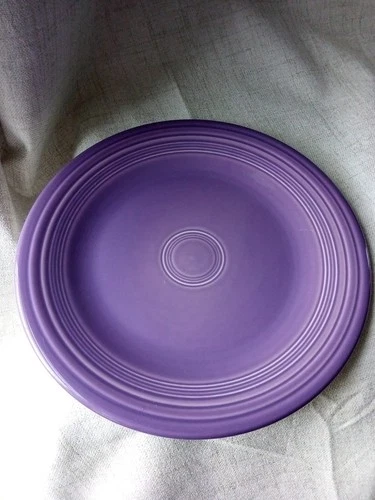 LILAC FIESTAWARE CLASSIC  10 1/2" DINNER PLATE RETIRED RARE COLOR USA MADE USED