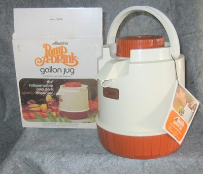 Vintage Aladdin Pump A Drink Country 1 Gallon Jug NEW IN OPEN BOX