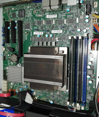 Mainboard SuperMicro X11SSH-LN4F REV:1.01 Intel i3 3,90GHz  8GB DDR4 Bundle