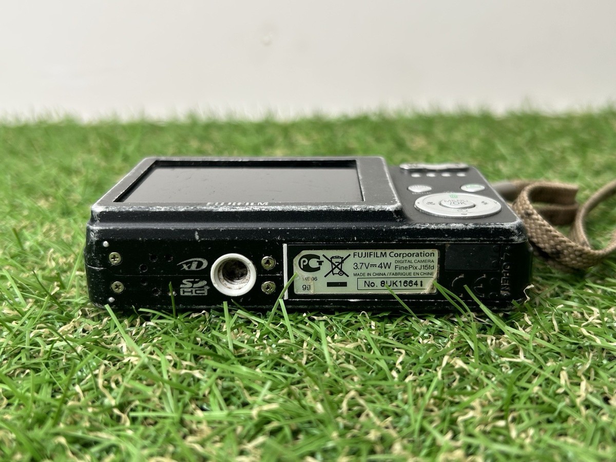 デジタルカメラ FinePix J15FD FujiFilm Releases FinePix J15FD, Entry Level 8MP Digicam At 19mm Thick