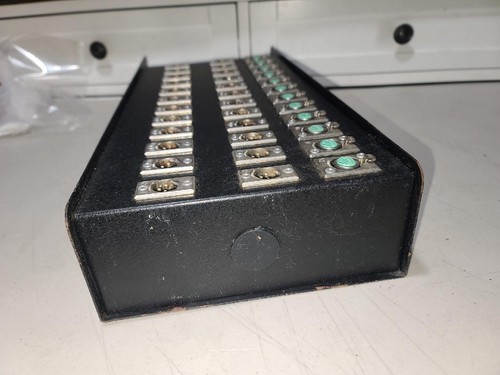 Conquest USA Audio Wiring Products 12-Channel Microphone / Mic Splitter Box - Picture 7 of 7