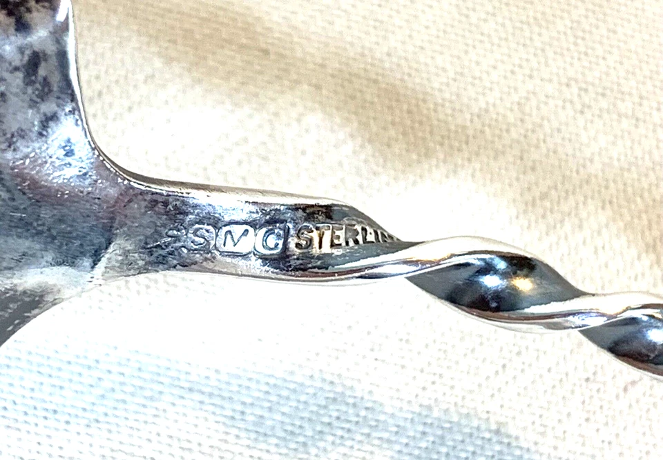 Antigua cuchara de plata esterlina oliva mango giratorio extremo puntiagudo 8" marcado esterlina Foto 2 de 4