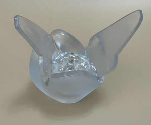 Lalique France Sylvie Vase with Flower Frog - Picture 15 of 21