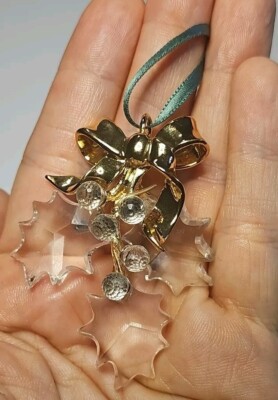 Swarovski Crystal Christmas Memories Ornament Holly Leaves Berries