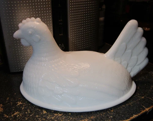 Vintage INDIANA GLASS Hen On Nest Milk Glass Top Half Only
