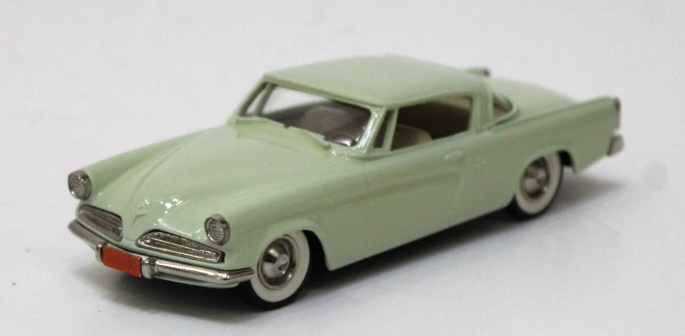 Brooklin 32 1953 Studebaker Commander Starlight cupé Lt Grn 1:43 como nuevo/caja 1990 Foto 3 de 4
